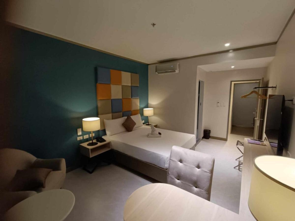Yes Hotel Imus Cavite Exterior photo